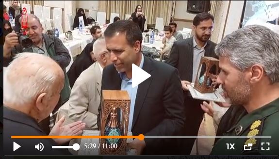 تجلیل از خیرین مدرسه ساز و مدرسه یار در شهرستان گلپایگان تجلیل از خیرین مدرسه ساز و مدرسه یار در شهرستان گلپایگان